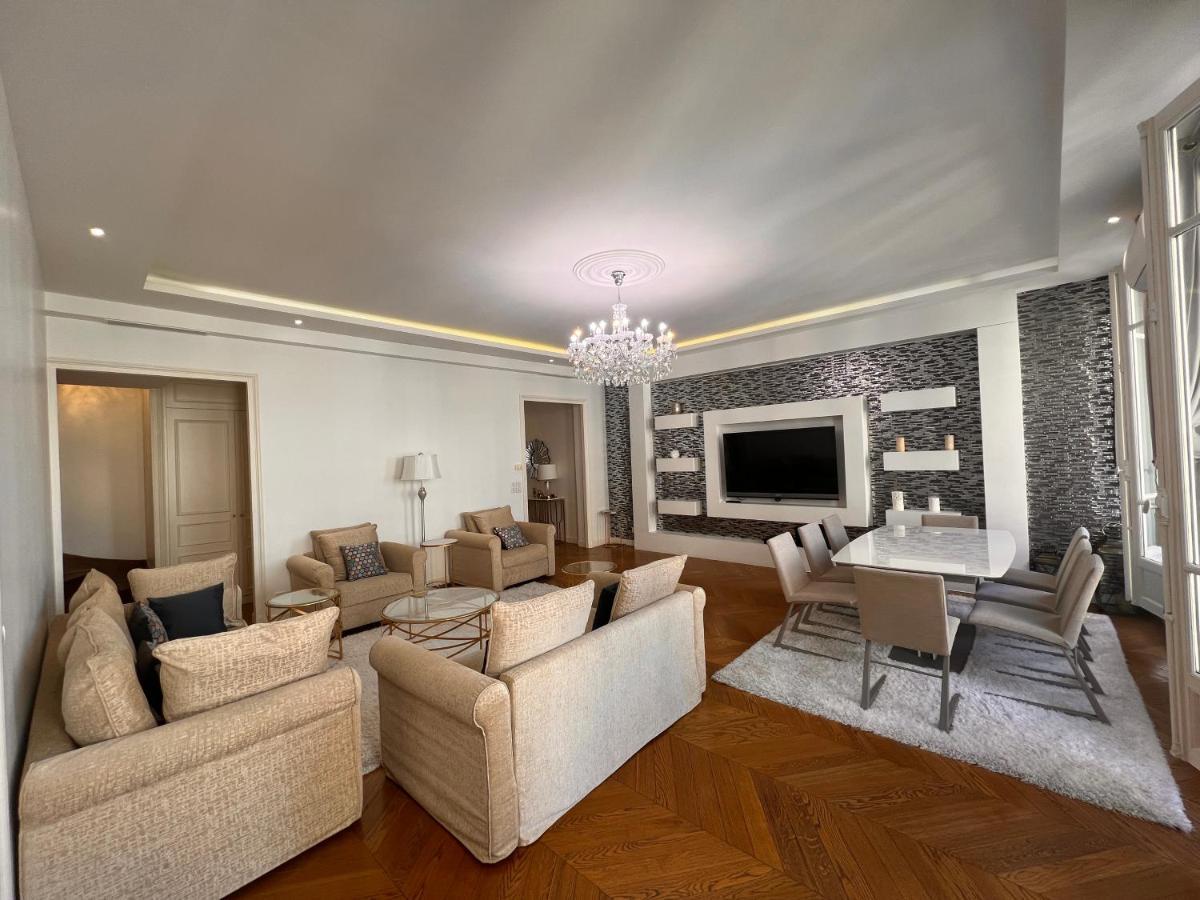 Appartement Champs-Elysees - Hala Paris Eksteriør billede
