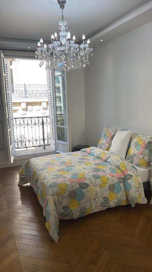 Appartement Champs-Elysees - Hala Paris Eksteriør billede